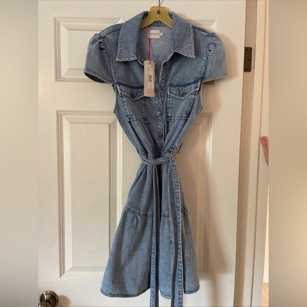 ALICE + OLIVIA DENIM MIRANDA DRESS. NEW WITH TAGS. SZ 10.
